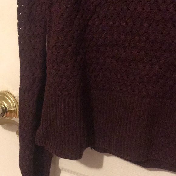 American Eagle burgundy crew sweater - Picture 3 of 6